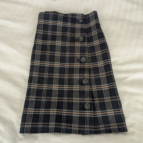 Sunday Best skirt - Picture 2 of 3